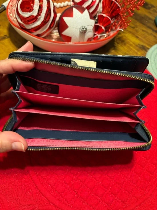 Tous Cream Canvas Wallet with Black Graphic Trim and Gold Accent - Picture 3 of 5